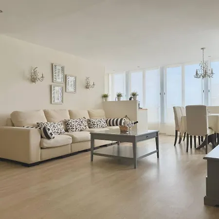 شقة 3 Bedroom Apartment Bahia De Marbella