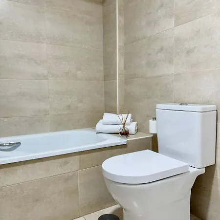 3 Bedroom Apartment Bahia De Marbella شقة *