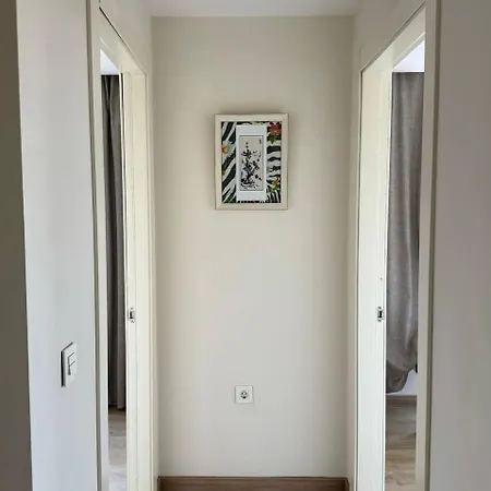 3 Bedroom Apartment Bahia De Marbella شقة ماربيا