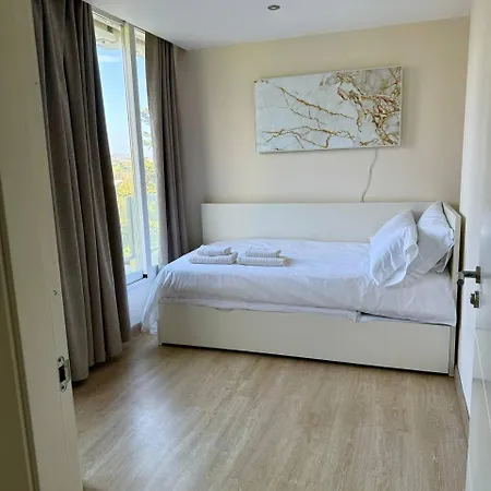 3 Bedroom Apartment Bahia De Marbella *